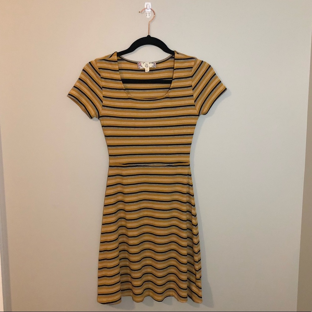 ✨striped dress✨